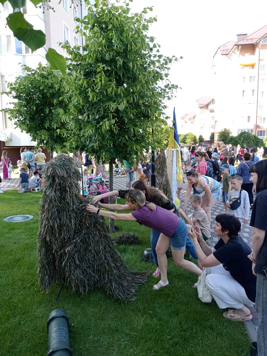 На заході зібрали кошти для ЗСУ