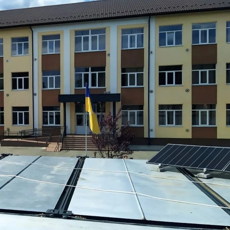 Тепер у модульному містечку завжди буде світло в літній сезон