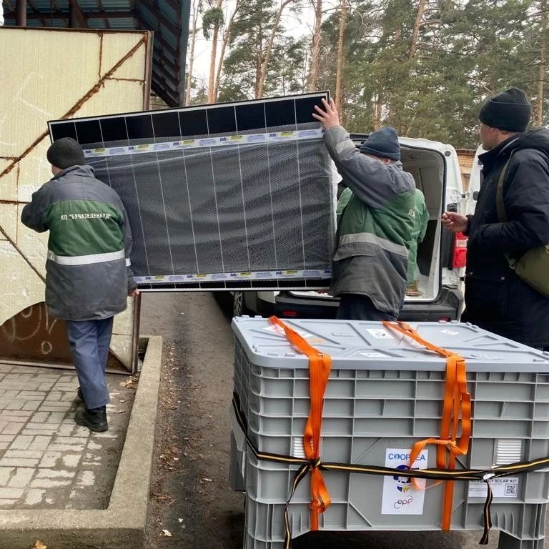 Електростанції встановили завдяки благодійникам