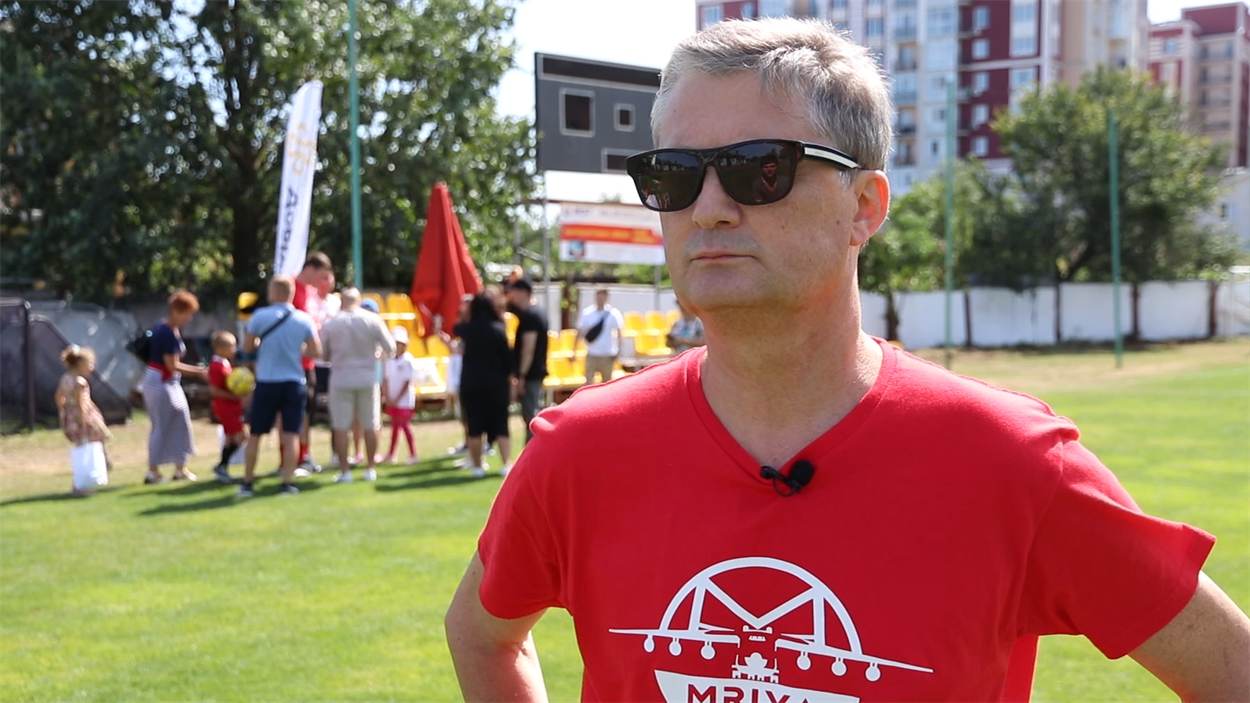 Український телеведучий Ігор Кондратюк