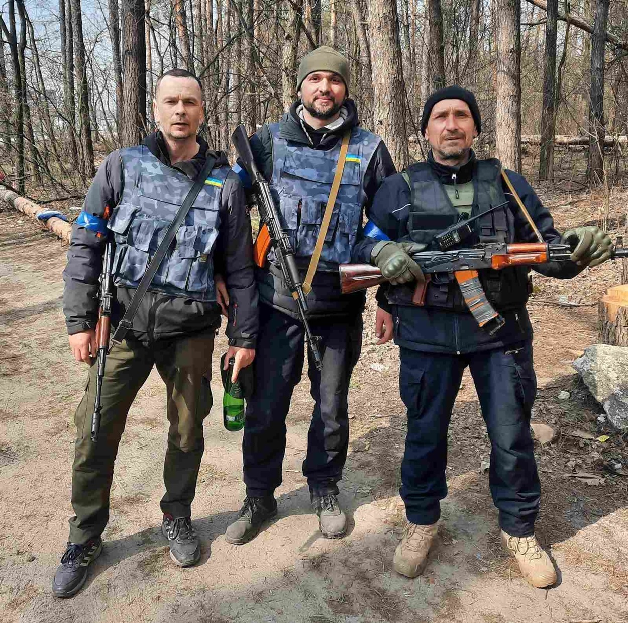 Юрій Ващенко (справа) разом зі своїми побратимами