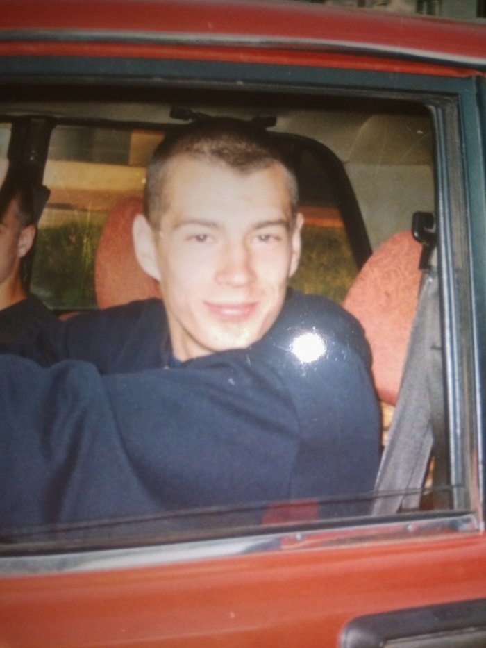 Утримуючи бойові позиції, Денис та його побратими потрапили в оточення