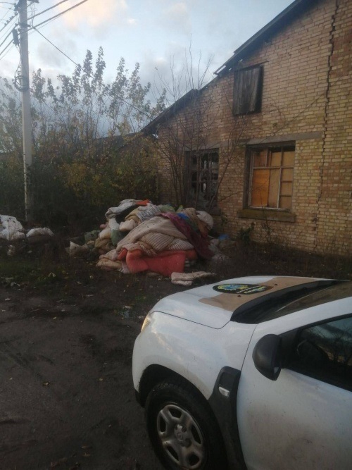 Інспектори виявили несанкціоноване вивезення сміття у Гостомелі 