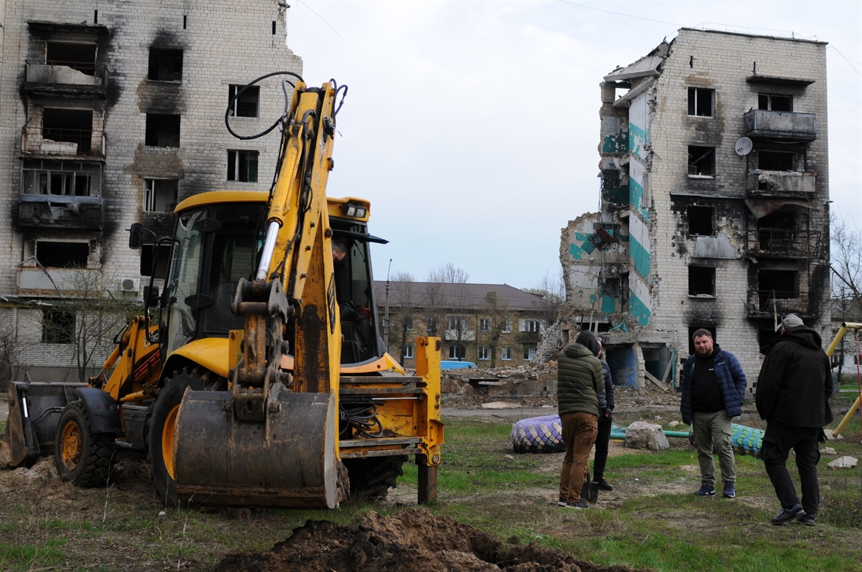 Головні ролі у фільмі зіграли Цезарій Лукашевич та В'ячеслав Довженко