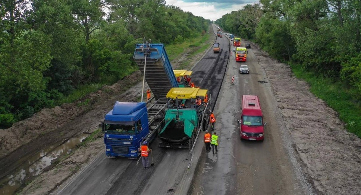 На дорогах які ремонтували в попередні роки теж крали гроші 