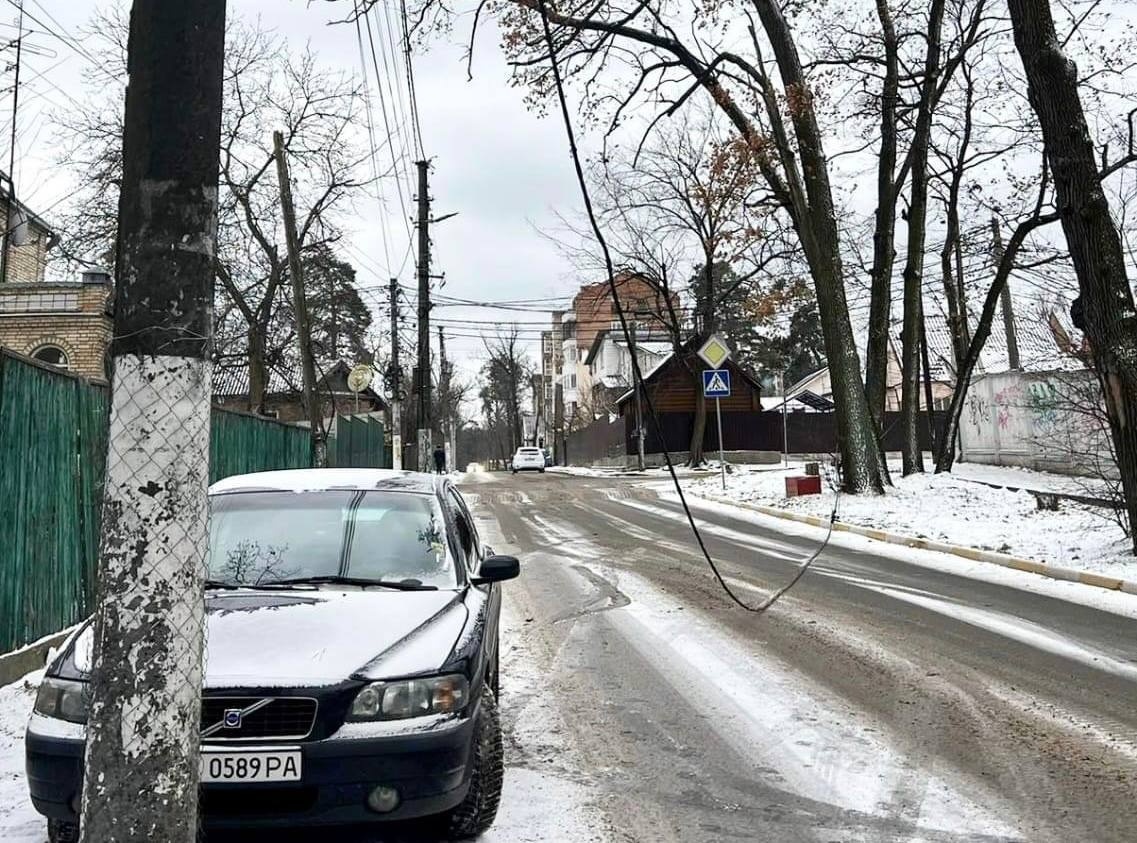 На місці вже працюють комунальні служби. 