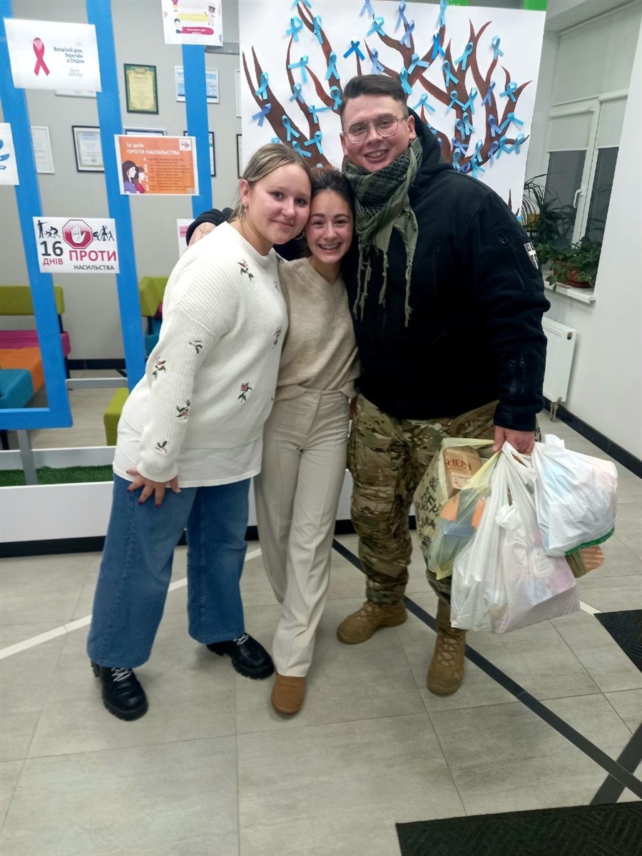 Смаколики для військових