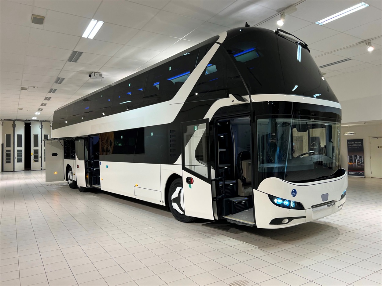 Автобус NEOPLAN