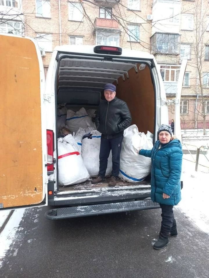 Збір одягу та відправка на сортувальні центри