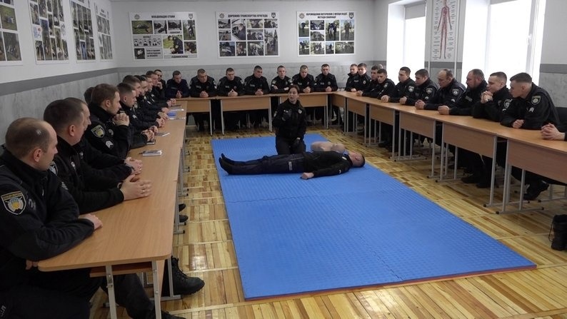 Перед відбором офіцери проходять спеціальні тренінги 