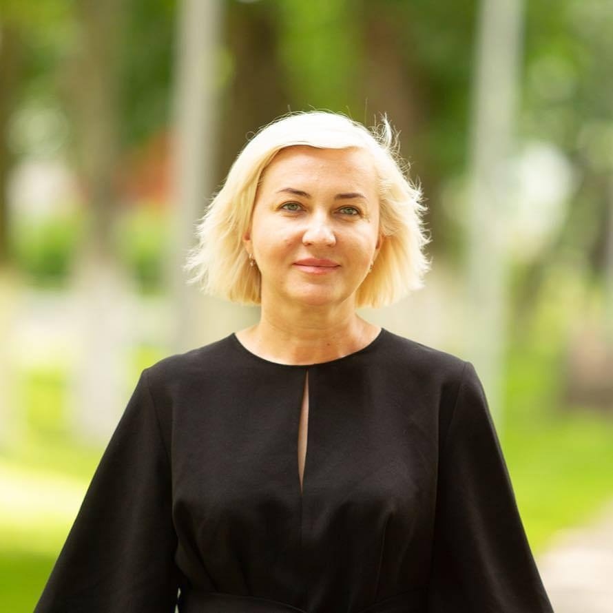 Ірина є депутаткою від партії "Нові обличчя" та секретарем комісії Бородянської селищної ради