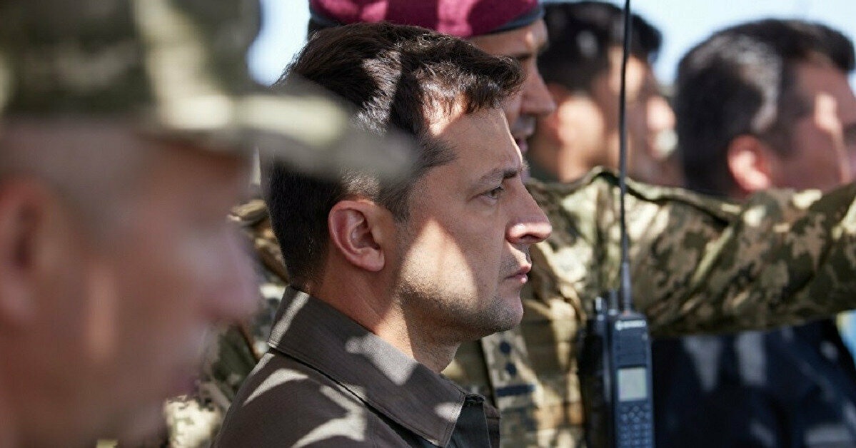 Президент Володимир Зеленський може оголосити війну 