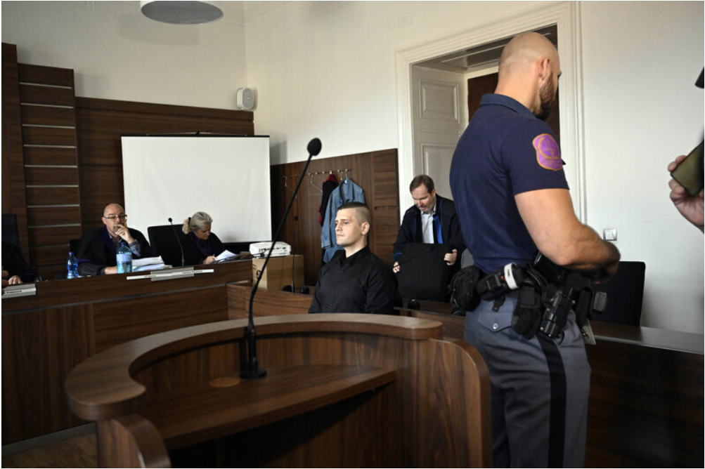 Філіп Сіман у залі суду Міського суду в Празі, 3 липня 2024 р.