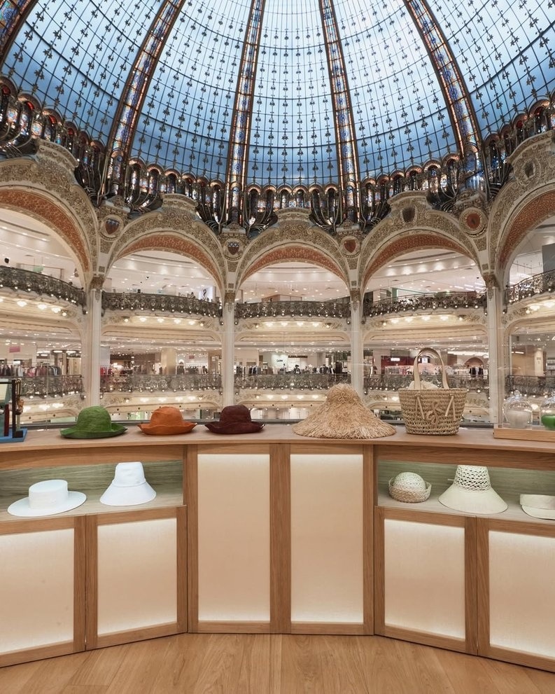 Магазин Ruslan Baginskiy у Galeries Lafayette.
