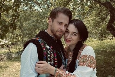 FIЇNKA зазначила, що її чоловік працює актором та заробляє менше неї