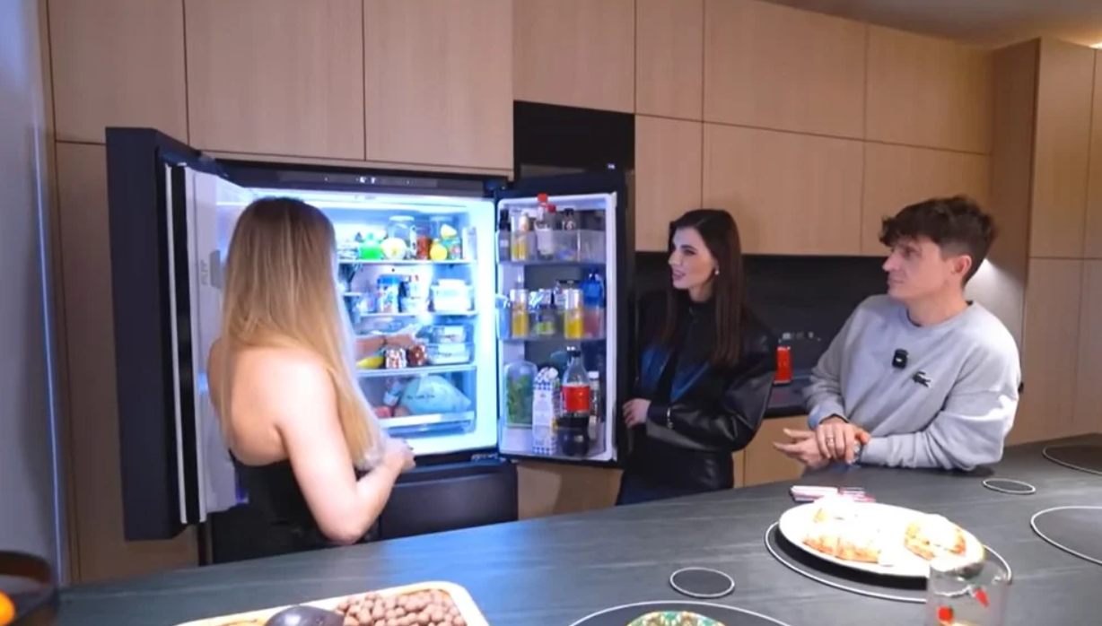 Анатолій Анатоліч та Юла купили будинок під Києвом у 2015 році