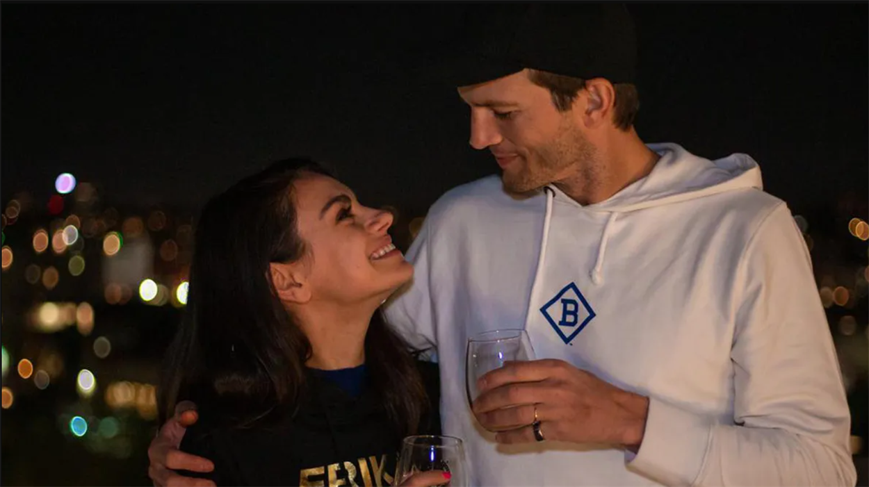 Міла Куніс та Ештон Кутчер